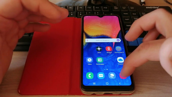 Samsung створює нову фабрику для гнучких екранів: сегмент OLED досягне 6,3 млрд доларів