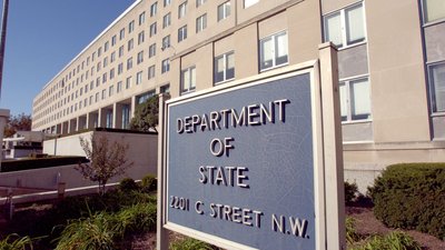 Державний департамент США рекомендує громадянам Сполучених Штатів подумати про евакуацію з Близького Сходу.