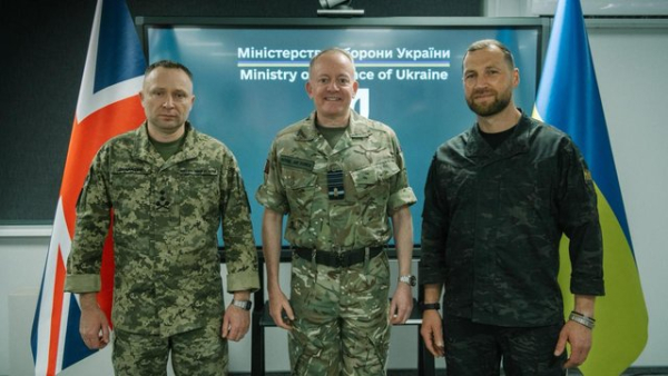 Керівники Збройних Сил України та Сполученого Королівства обговорили надання ракет для протиповітряної оборони 9