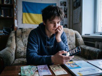 AirDrop та Quick Share під загрозою: iPhone та Android атакують на відстані 30 метрів 7 підліток смартфон соцмережі тривога