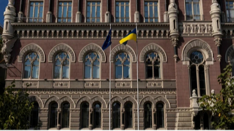 НБУ реалізував понад мільярд доларів 2