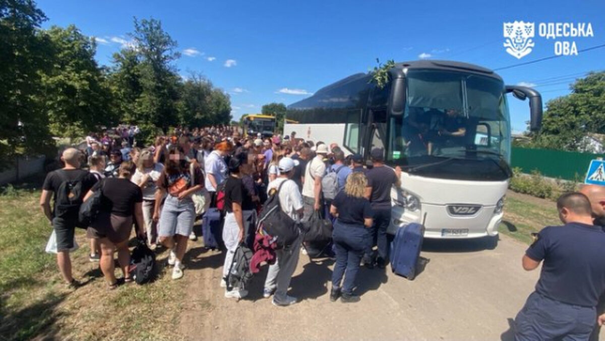 На Одещині відбувається евакуація пасажирів, для транспортування людей залучено 15 автобусів – ОВА 6