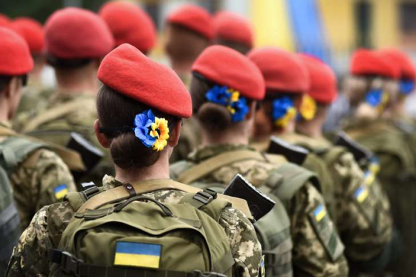 Жінки підлягають мобілізації, згідно із заявою Комітету Верховної Ради з питань національної безпеки, оборони та розвідки.