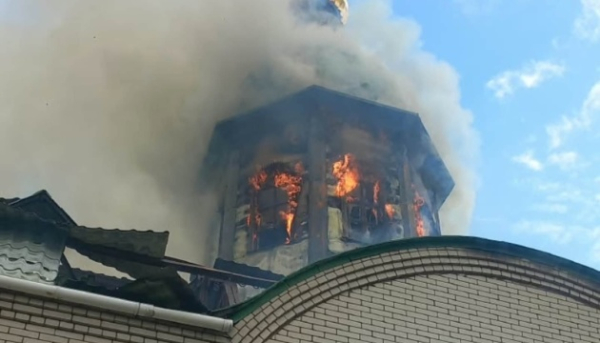 У Краматорську горів храм після ракетного удару РФ