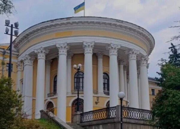 Палац Жовтня повернули державі