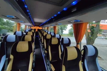 Обов'язковий тахограф для мікроавтобусів вагою 2,5–3,5 тонн: 9 годин керування та 45 хвилин відпочинку 8 Тахограф у мікроавтобусі