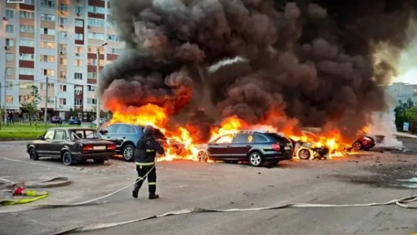 Залізничний транспорт УЗ затримується, Нова Пошта та Епіцентр у вогні – Росія продовжує повітряні напади на Київ.