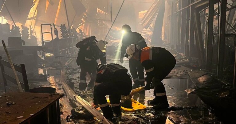 Діти втратили матерів: розповіді жінок, життя яких обірвало російське бомбардування торгового центру в Кривому Розі. 3