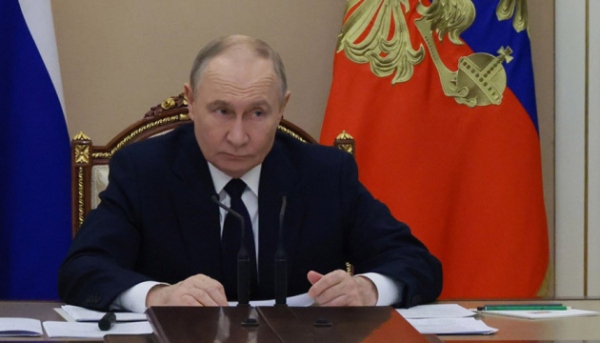 Путін пообіцяв захоплювати західні судна, якщо будуть затримані російські танкери. 9 Путін пообіцяв захоплювати західні судна, якщо будуть затримані російські танкери. 5