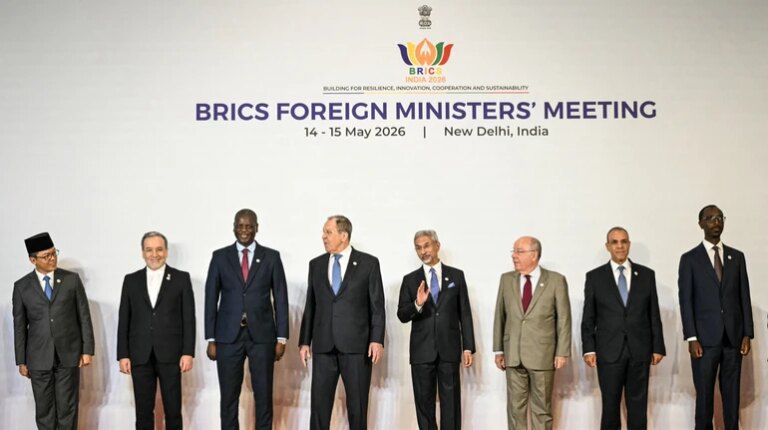 BRICS прагне знову побудувати альтернативу SWIFT 11