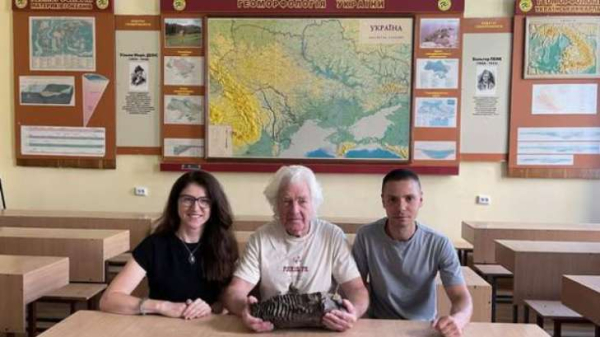 У річці Стрий чоловік випадково виявив зуб мамонта, який важить понад 7 кілограмів. 1