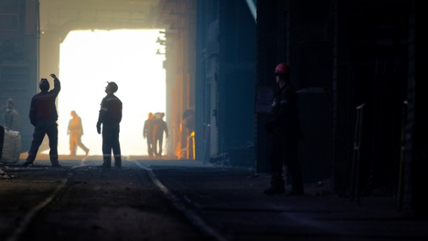 Нічна атака Росії призвела до загибелі 7 співробітників "Запоріжсталі" та поранення 21, металургійний комбінат зупинив виробництво. 1