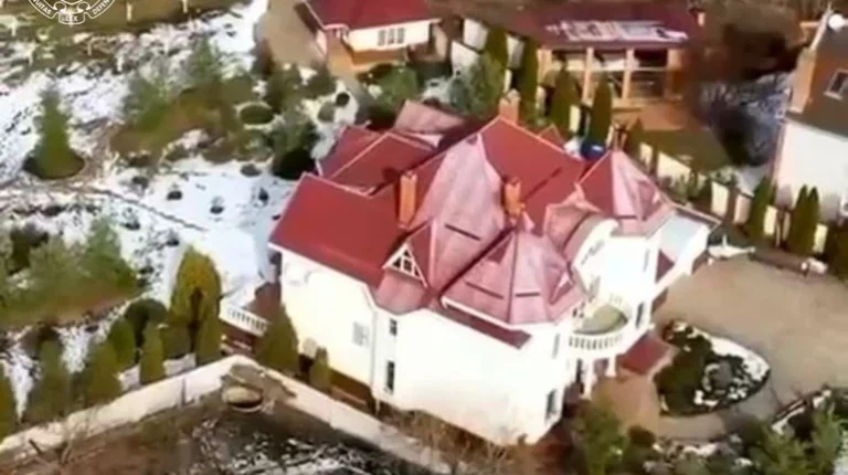 Колишнього народного обранця судитимуть за незаконне будівництво біля Дніпра 9