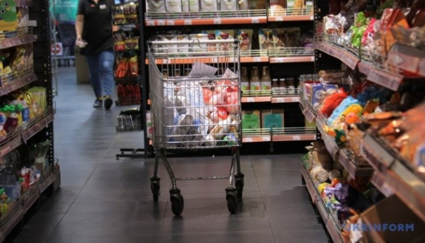 Фахівці з економіки не очікують нестачі продукції після атак росії на сховища