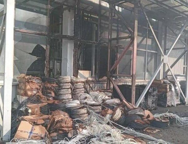 Українське підприємство «Київгума» зазнало атаки з боку Росії, що призвело до тимчасового припинення його роботи.
