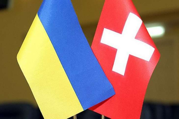 Швейцарія надаватиме статус захисту українцям до березня 2028 року, але це стосуватиметься лише тих, хто не ухиляється від військової служби. 2