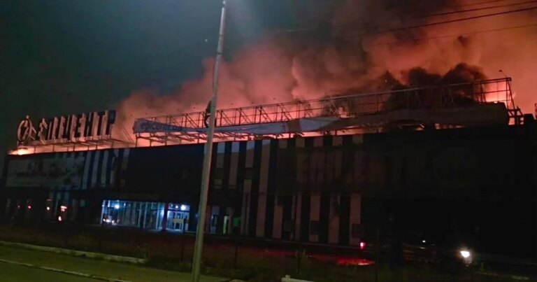 «Будь-яка трагедія колись стається вперше»: радник Зеленського закликає терміново евакуюватися з «Епіцентрів» під час повітряної тривоги 20 «Будь-яка трагедія колись стається вперше»: радник Зеленського закликає терміново евакуюватися з «Епіцентрів» під час повітряної тривоги 18