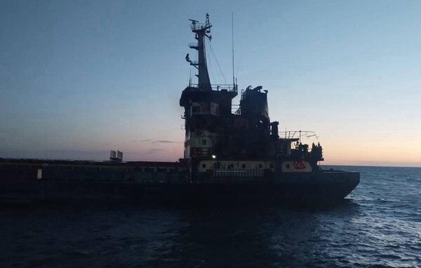 Торгове судно зазнало пожежі в Чорному морі та затонуло; Румунія з’ясовує обставини можливого удару