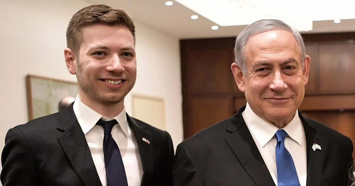 Прем'єр Ізраїлю разом із сином Прем'єр Ізраїлю разом із сином