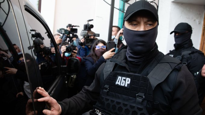 Державне бюро розслідувань повідомило про зростання навантаження на працівників унаслідок воєнних злочинів. Один слідчий займається тисячею проваджень. 2