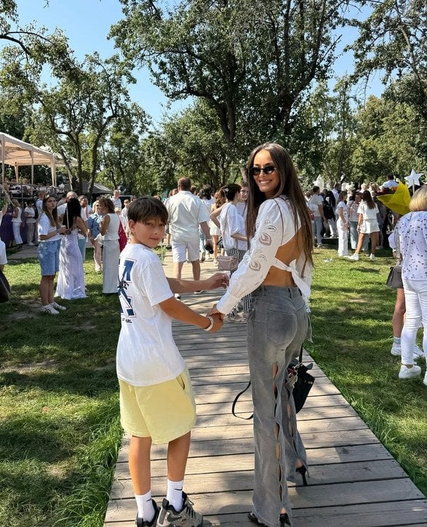 Не дозволяв їсти вагітній і забирав гроші: Ксенія Мішина згадала жорстокість з боку батька її сина 6 Ксенія Мішина з сином / © instagram.com/misha.k.ua