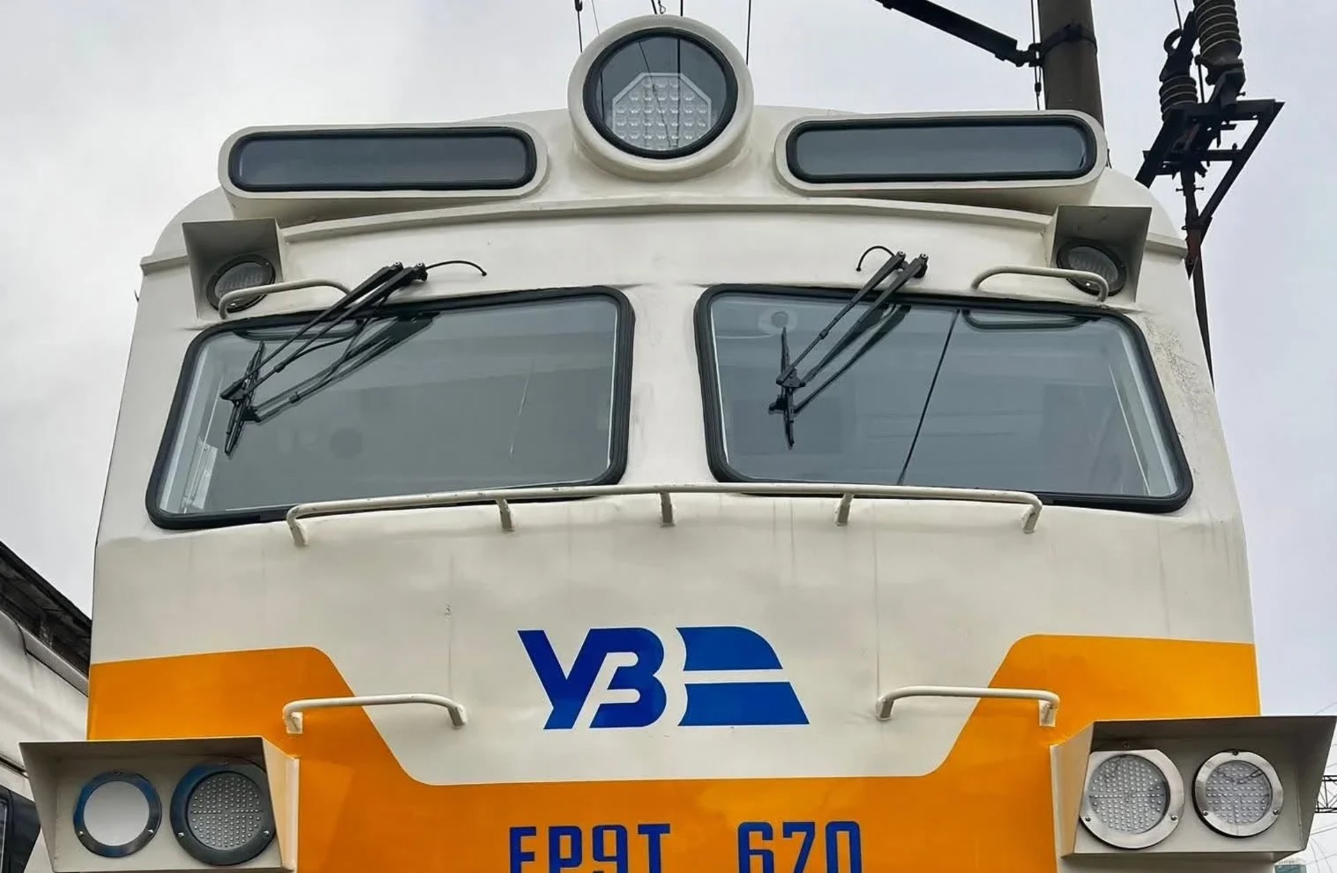 На Миколаївщині ворожий БПЛА влучив у потяг 2