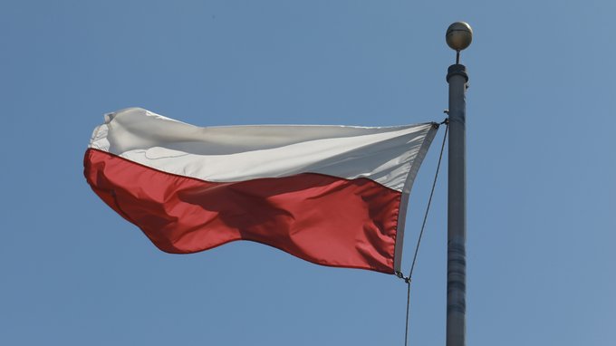 Польща планує провести грандіозний військовий парад, що включатиме понад 300 одиниць техніки та 60 літальних апаратів. 2