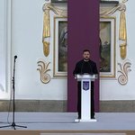 В Києві пройшла урочиста церемонія за участю держави та церкви, присвячена 975-річчю Києво-Печерської лаври. 29 В Києві пройшла урочиста церемонія за участю держави та церкви, присвячена 975-річчю Києво-Печерської лаври. 25