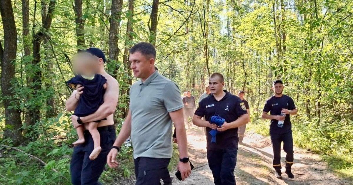 На Житомирщині всю ніч шукали 2,5-річного хлопчика: чим усе закінчилося