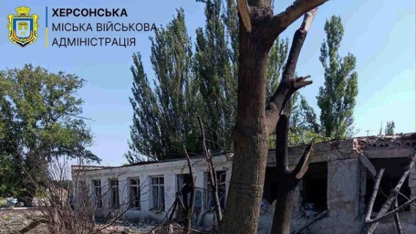Росіяни скинули керовані авіабомби на Зеленівку, постраждали об'єкти соціальної інфраструктури – Херсонська міська військова адміністрація 1
