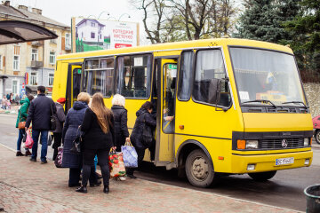 Скасовано безкоштовний проїзд для пенсіонерів: головні аспекти 8 Громадський транспорт