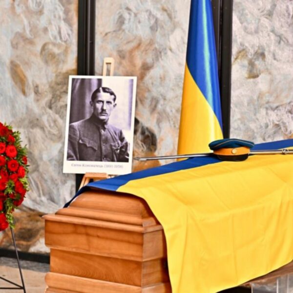 Ексгумація полковника Коновальця в Роттердамі: останки повертаються додому, в Україну