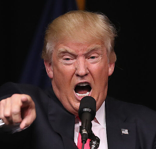 Трамп пообіцяв санкції країнам, що підтримують Іран.