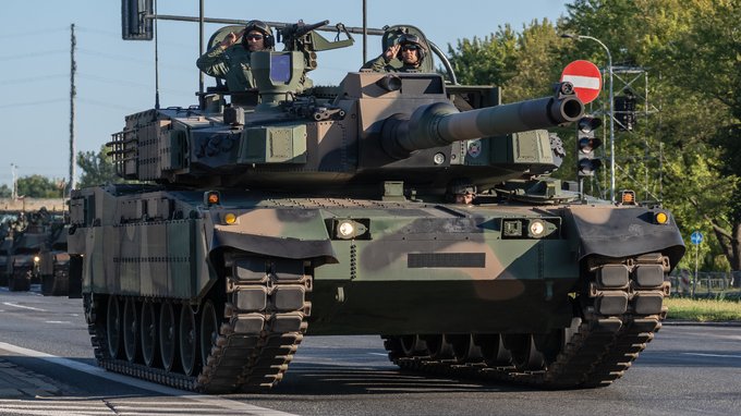 Південнокорейські танки K2 "Чорна Пантера" надійшли до Польщі, зміцнюючи польську армію біля кордону з Росією. 2