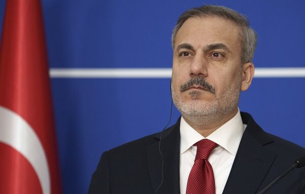 Міністр закордонних справ Туреччини закликав Росію та Україну створити механізм припинення ударів по суднах у Чорному морі.