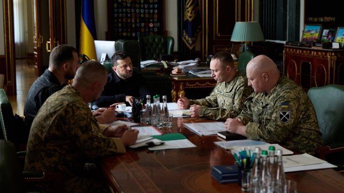 Зеленський оголосив про ротацію у військових лавах.