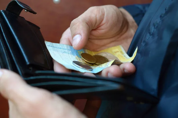 Кожен третій українець перебуває за межею бідності