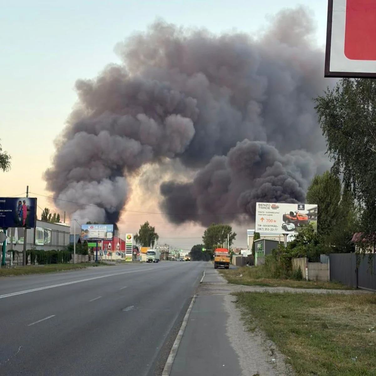 Російський безпілотник зруйнував сортувальний центр "Нової пошти" на Київщині 6