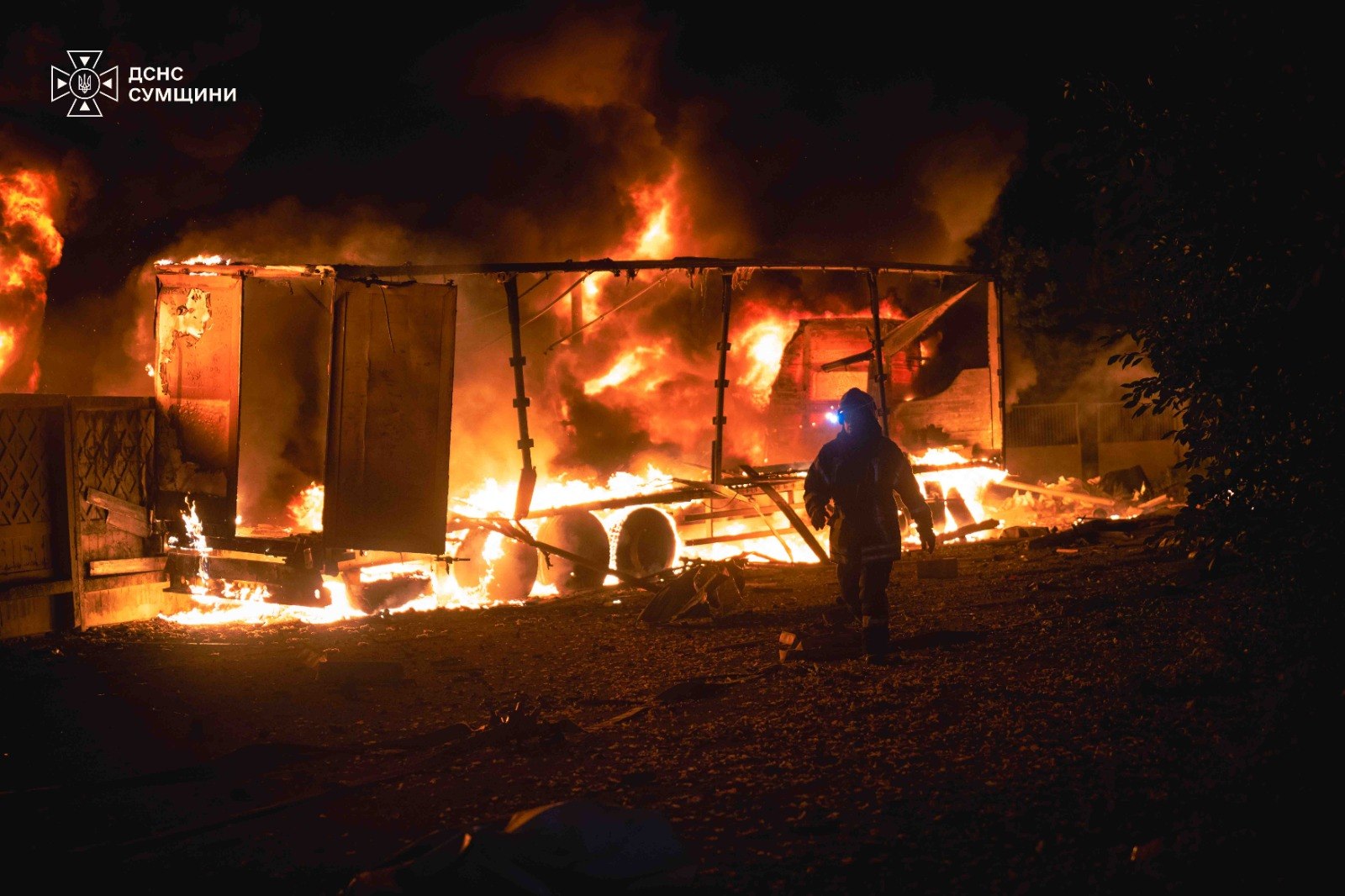 Ворожий удар по Сумах: є жертви та постраждалі 12