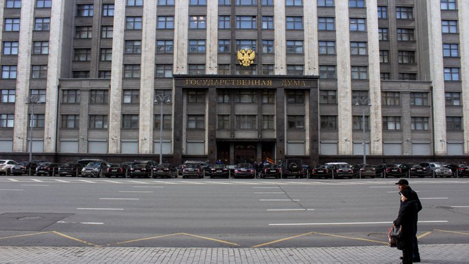 Вищий суд РФ остаточно виключив антивоєнну партію «Яблуко» з виборів до Державної Думи. 3