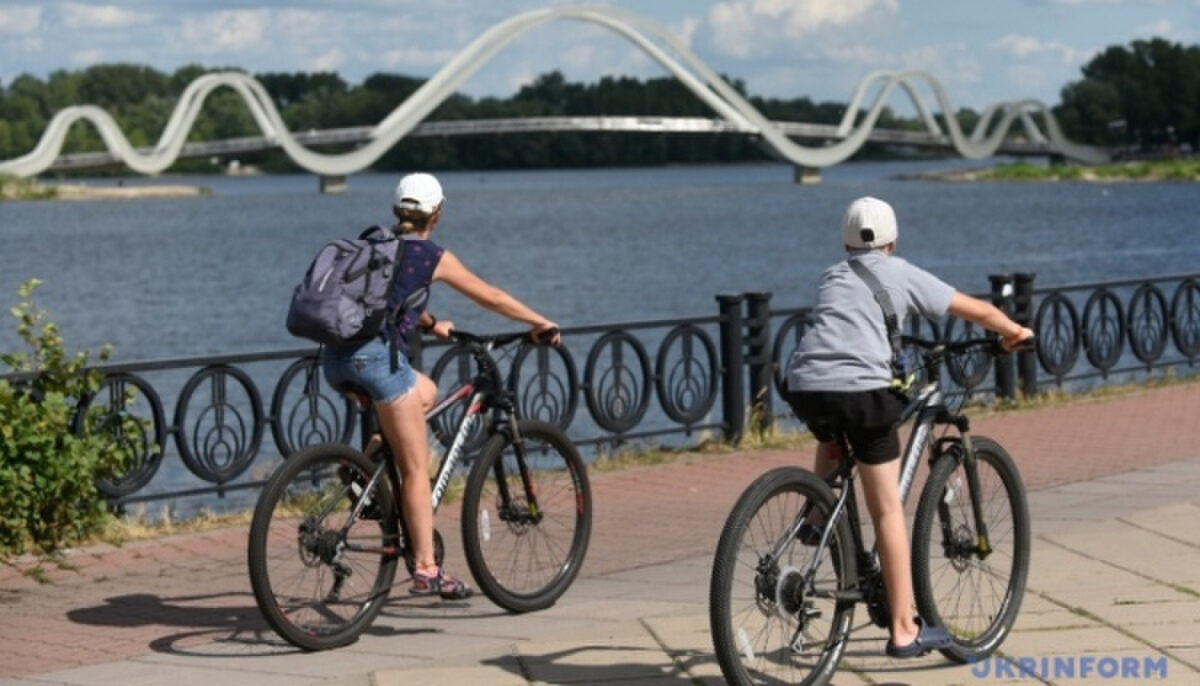 На вихідних в Україні сухо, в деяких місцях вдень до +33°C. 1