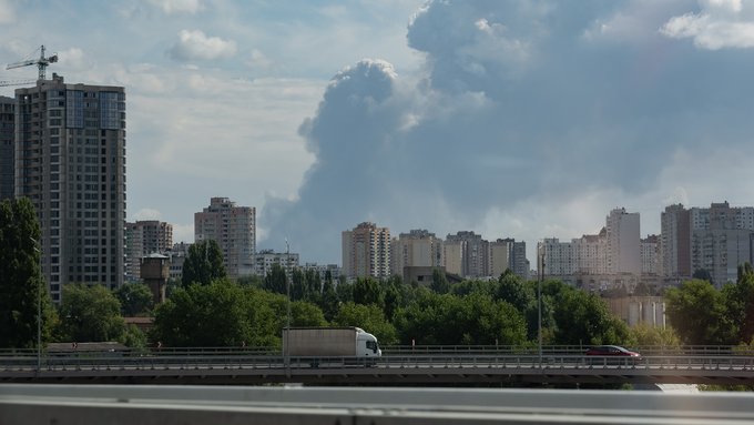 Російські атаки на склади на Київщині, Швеція надасть Україні додаткову допомогу: головні ранкові новини 28 серпня 2