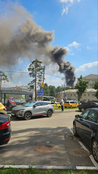 Під Москвою спалахнула пожежа у провідному науковому центрі, де займаються розробкою балістичних систем. 3