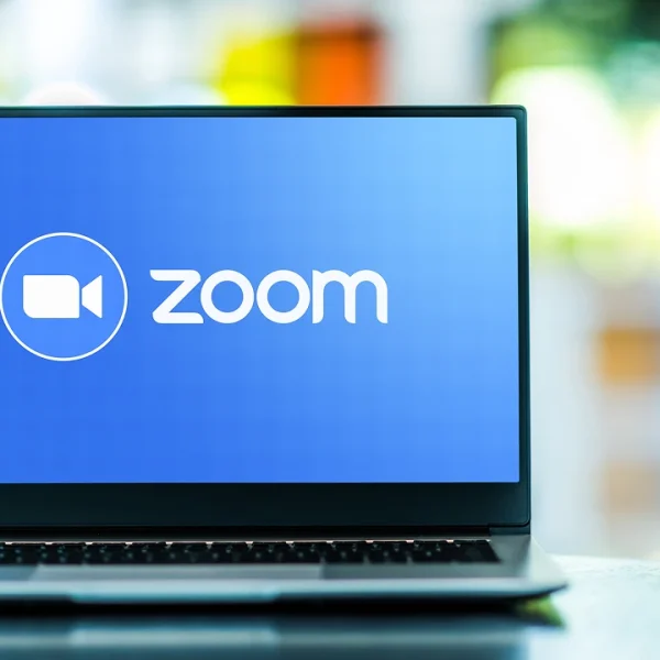 Zoom: Критична дірка безпеки! Як захистити свої пристрої від хакерів?