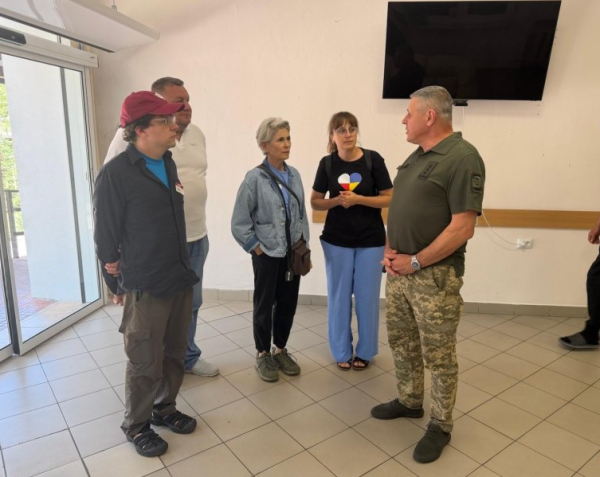 Голлівудський актор Джессі Айзенберг відвідав заклад оздоровлення Державної прикордонної служби 4