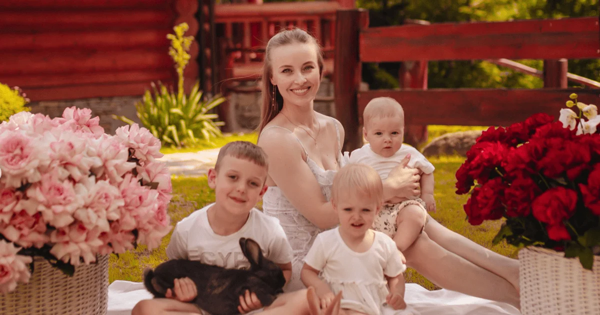 Анна Сагайдачна з дітьми