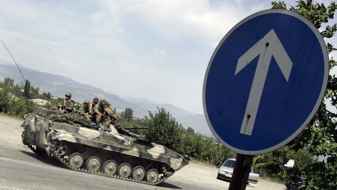 Українське зовнішньополітичне відомство з нагоди річниці російського вторгнення до Грузії заявило: Росія повинна вивести свої війська з української та грузинської територій. 2