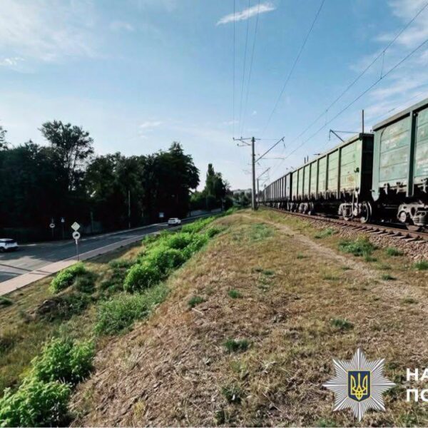 У місті Ірпінь 14-річний юнак потрапив під поїзд, що призвело до його смерті.