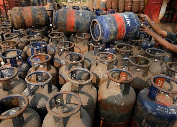 Індія стурбована нестачею газу для побутових потреб.