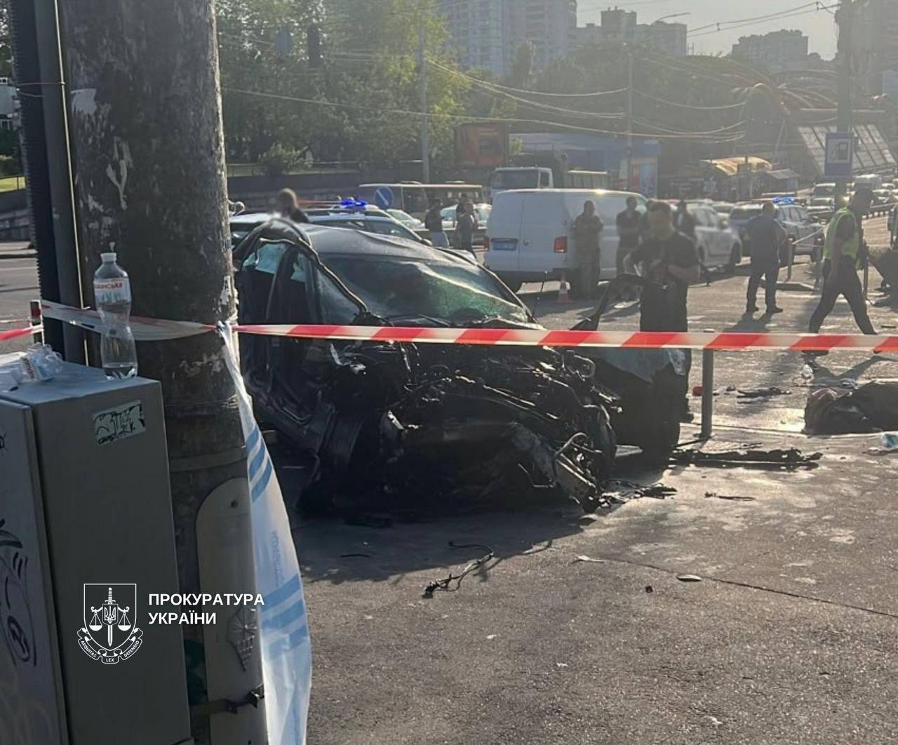 Серед жертв автопригоди в Солом'янському районі — 12-річна дитина, а водій має історію аварій та штрафи за перевищення швидкості. 13 Серед жертв автопригоди в Солом'янському районі — 12-річна дитина, а водій має історію аварій та штрафи за перевищення швидкості. 8
